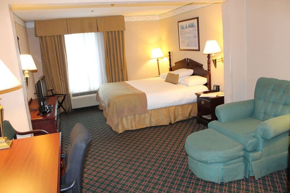 Comfort Inn & Suites Columbus North Zewnętrze zdjęcie